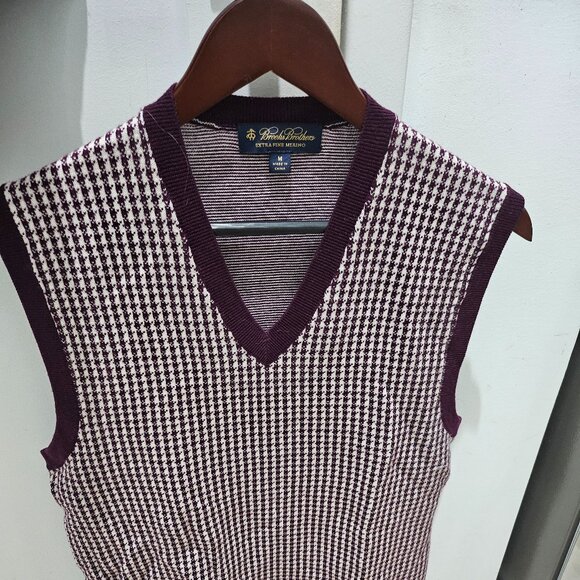 Merino Wool Vest in Burgundy - Men's M - Brooks Brothers